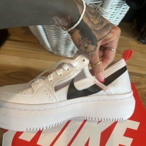 Woman’s bike court vision Alta txt sneakers